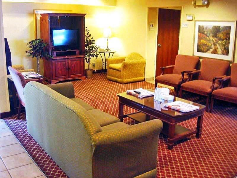 Econo Lodge Inn & Suites Johnson City Εξωτερικό φωτογραφία