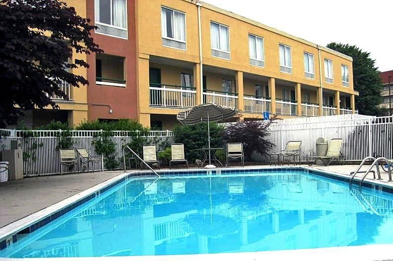Econo Lodge Inn & Suites Johnson City Εξωτερικό φωτογραφία