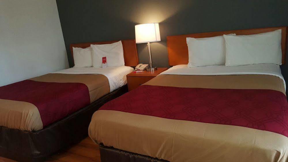 Econo Lodge Inn & Suites Johnson City Εξωτερικό φωτογραφία