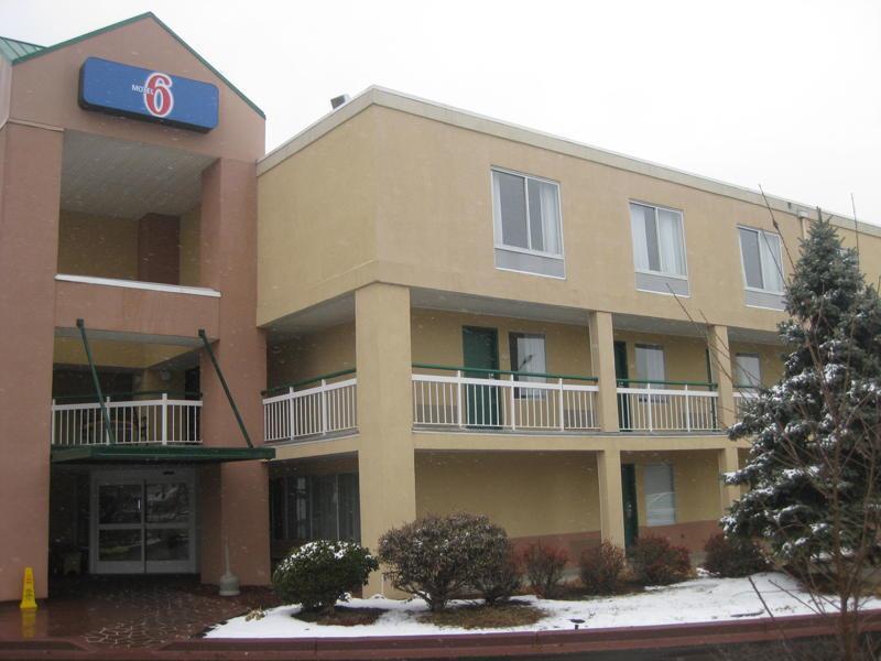 Econo Lodge Inn & Suites Johnson City Εξωτερικό φωτογραφία