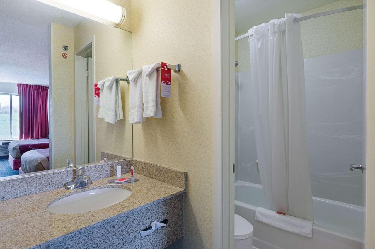 Econo Lodge Inn & Suites Johnson City Εξωτερικό φωτογραφία