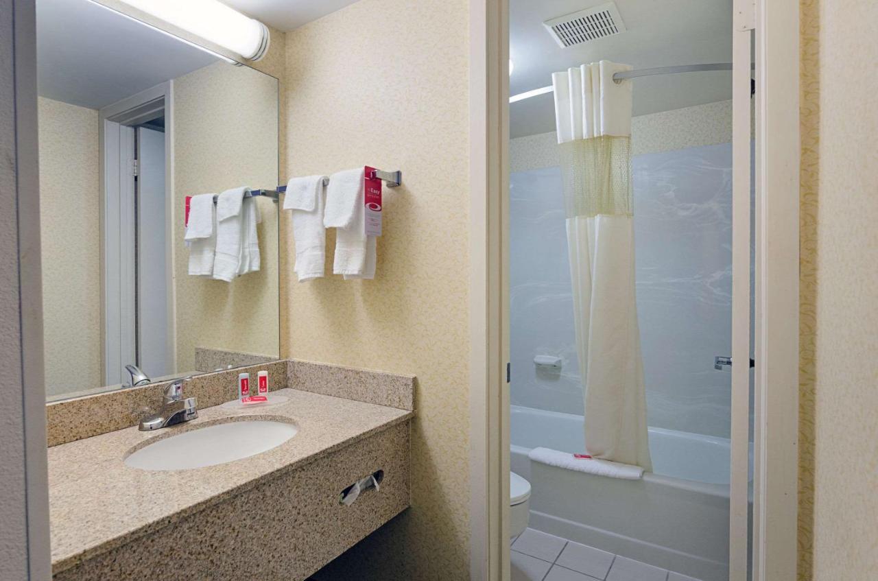 Econo Lodge Inn & Suites Johnson City Εξωτερικό φωτογραφία