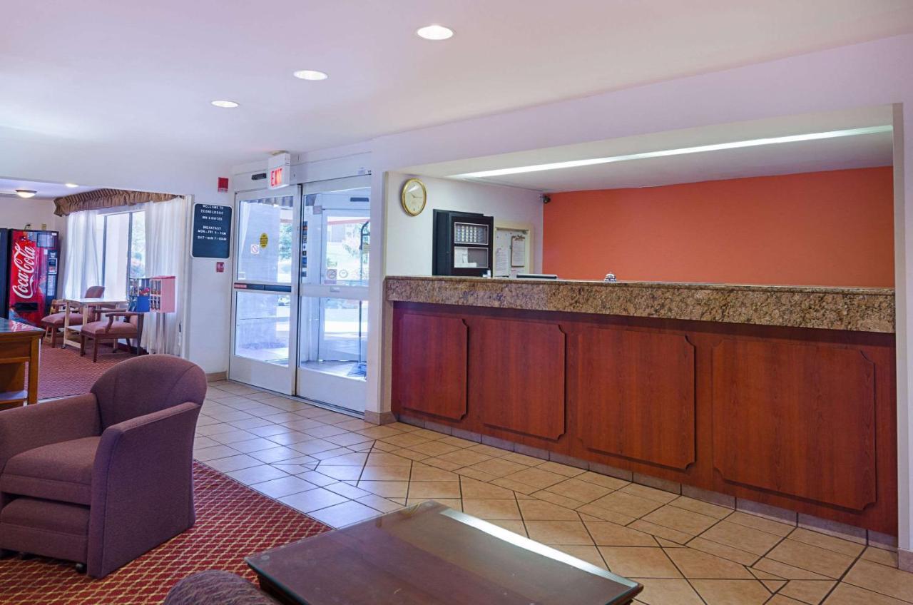 Econo Lodge Inn & Suites Johnson City Εξωτερικό φωτογραφία